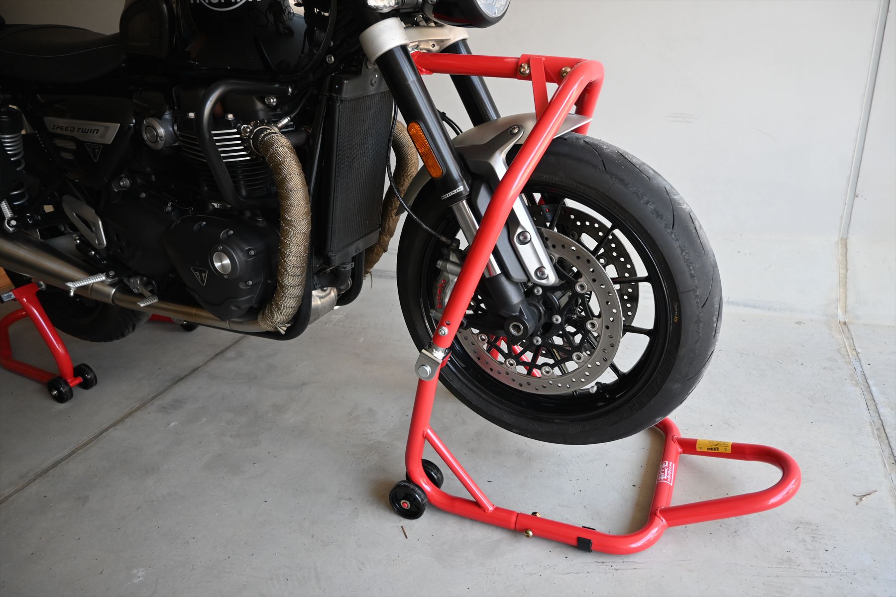 Amazonで買える格安メンテナンススタンドをインプレッション！ - Moto